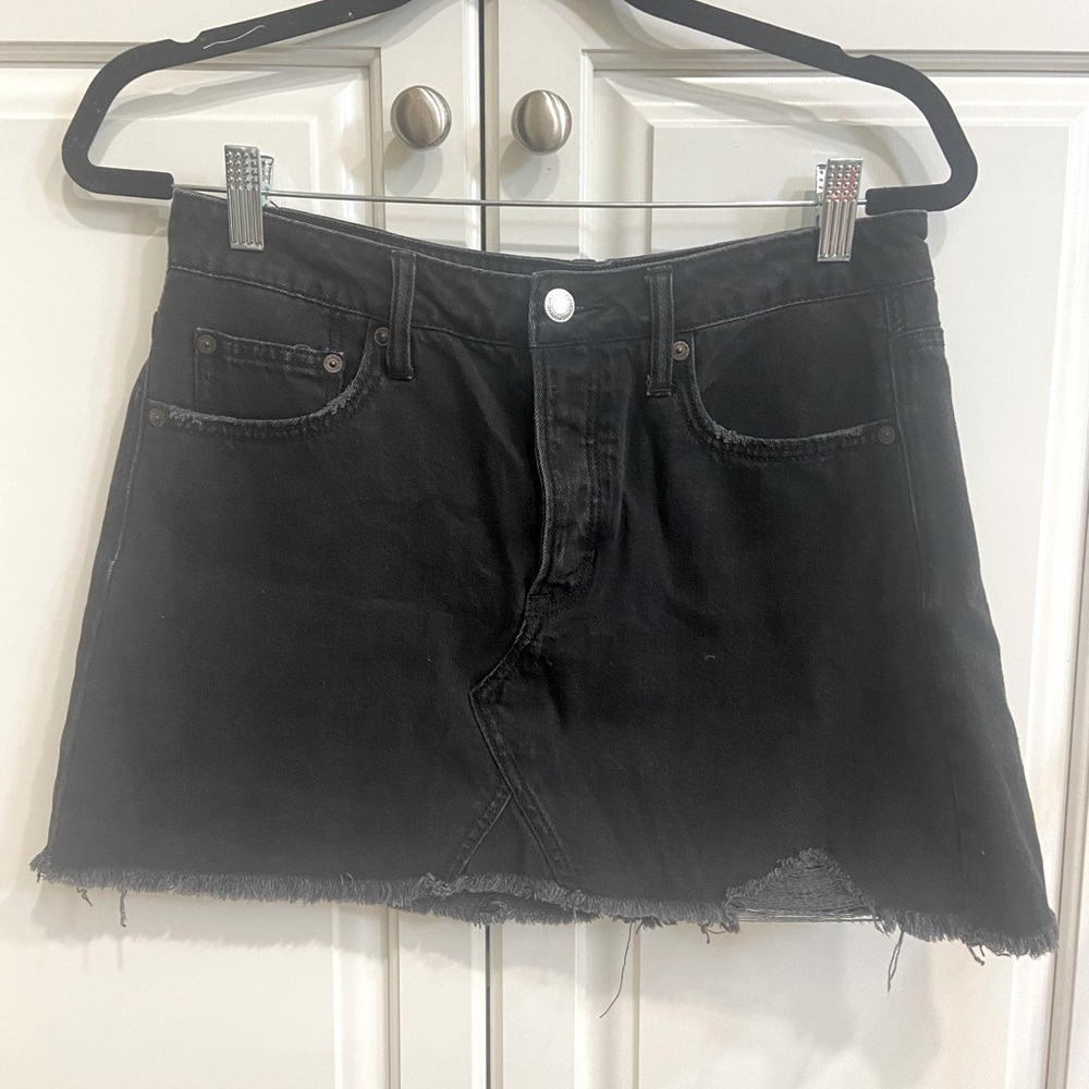 American Eagle black denim skirt size 8
